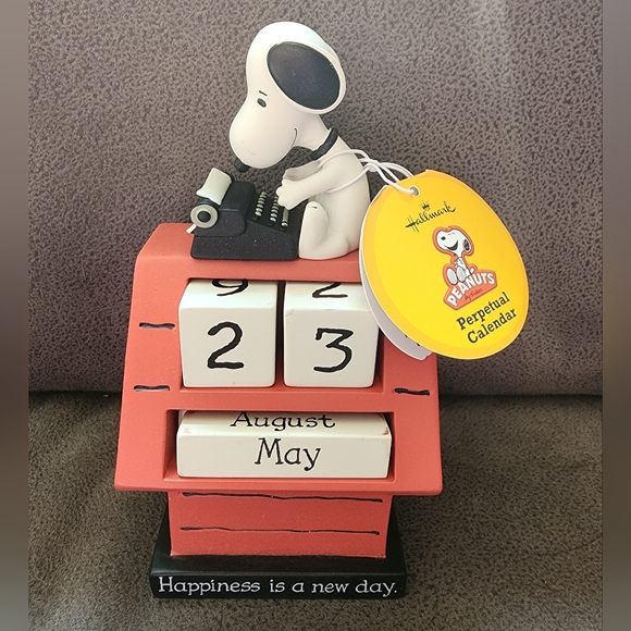 Hallmark | Office | Nwt Hallmark Peanuts Snoopy Dog House Typing Perpetual  Calendar Office Desk Deco | Poshmark